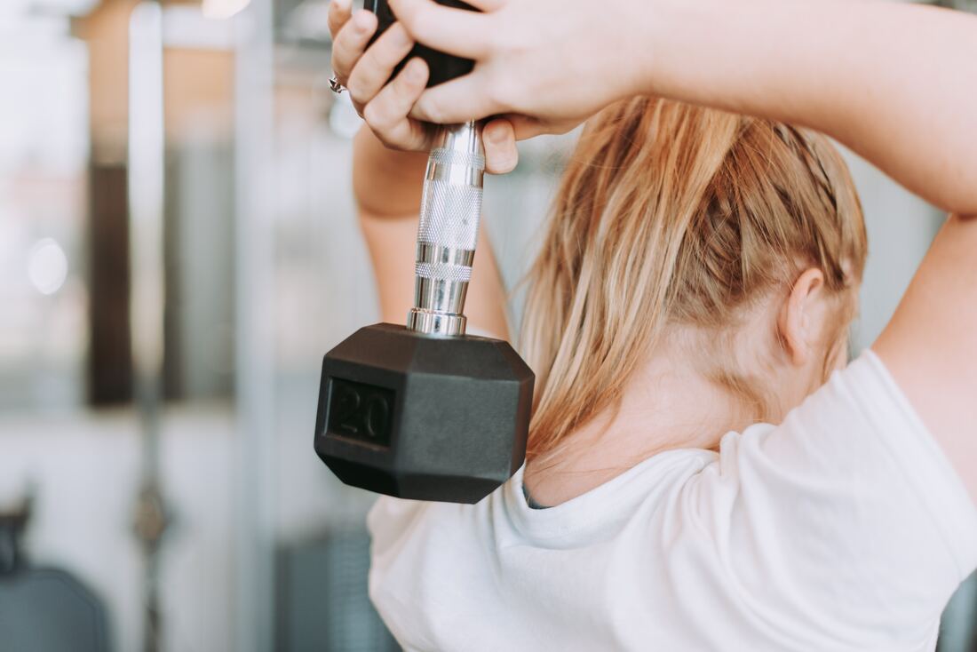 technique posture dumbell gym
